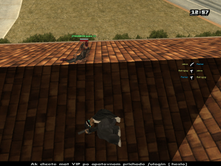 Zhúlený na streche :D